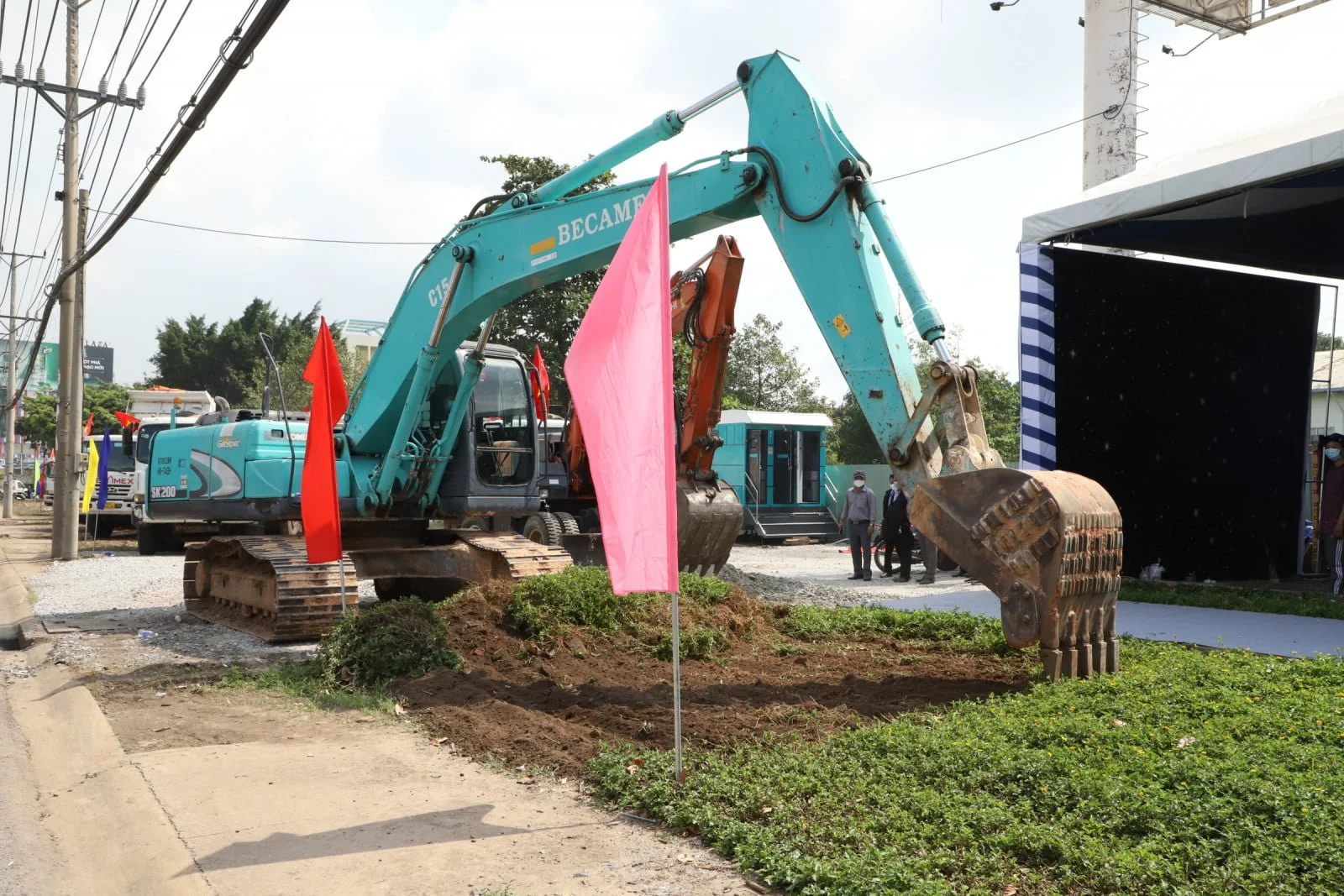20220426093150_IMG_5575 lễ khởi công mở rộng tuyến đường quốc lộ 13