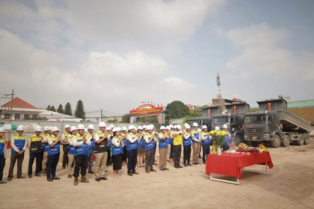 z3981463713831_382070ba9f71fe4c638b9107d40d1676 Tập đoàn bcons làm lễ động thổ dự án lê trọng tấn