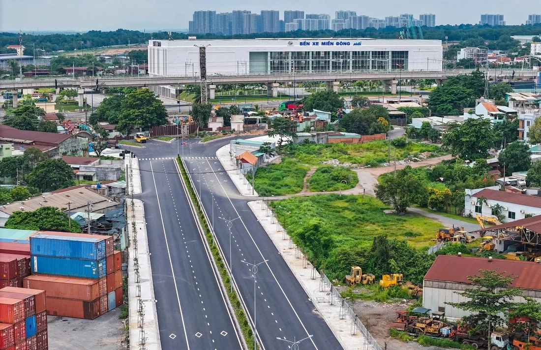 đoạn đường thống nhất hay được gọi là đại lộ đông tây nối từ quốc lộ 1k ra phường bình thắng dĩ an mới hoàn thiện xong